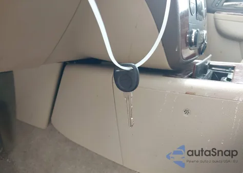 2013 Chevrolet Suburban 1500 Ltz из США, поврежденный, VIN 1GNSCKE06DR374285